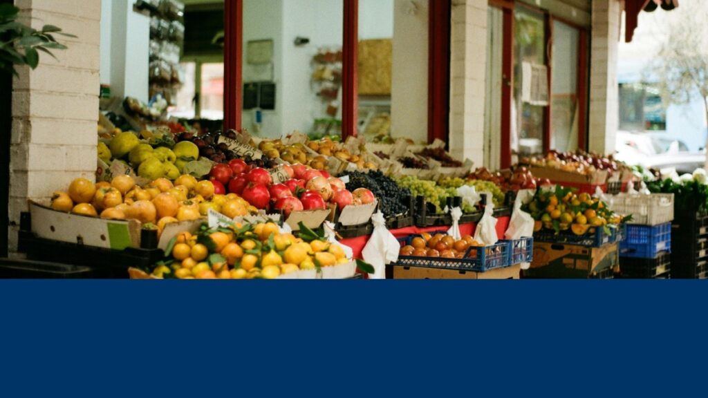 Të varfërit taksohen jo se kanë shumë, por se janë shumë: TVSH-ja që rëndon mbi shqiptarët